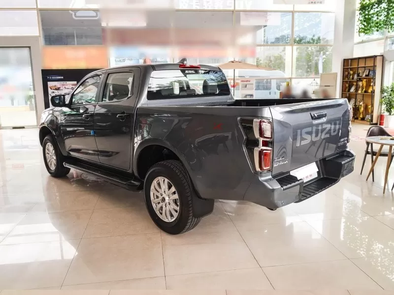 Isuzu D-MAX Cross-Country 3.0T 4X4 Diesel Pickup from China