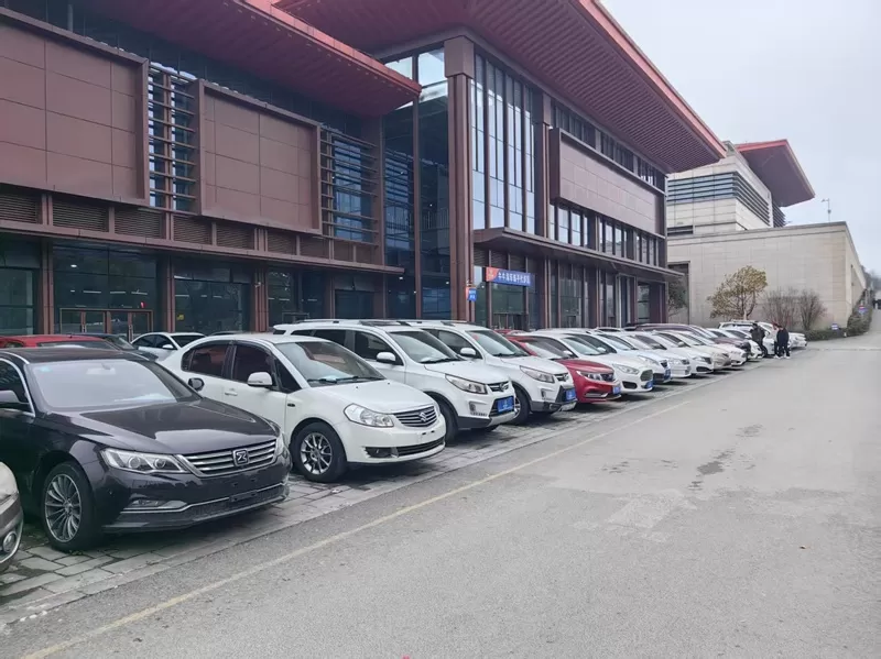 Our company went to local car dealers to discuss strategic cooperation on car sources