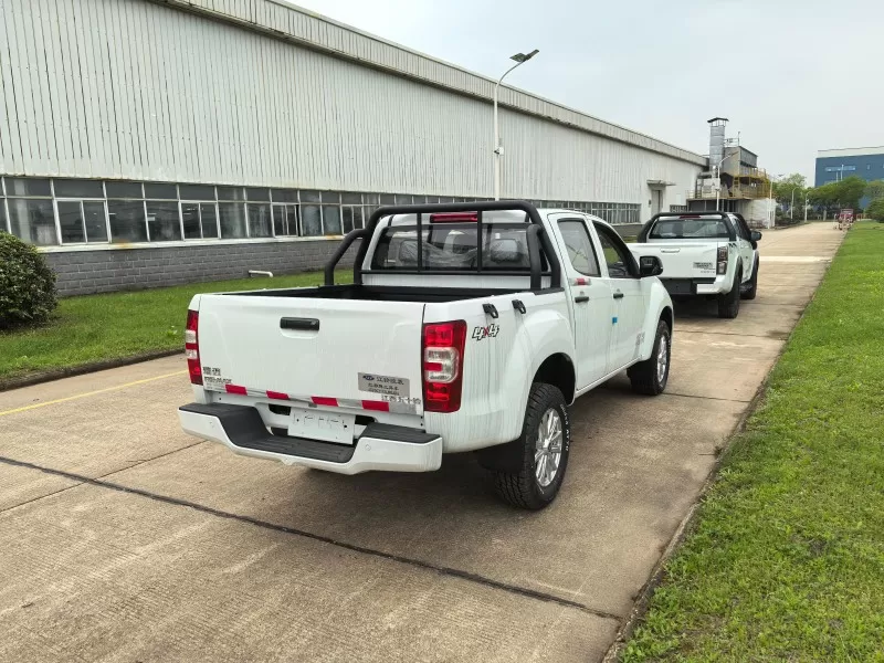 Isuzu RE-MAX 2.5T 8AT Automatic Diesel Pickup | Reliable & Practical from China