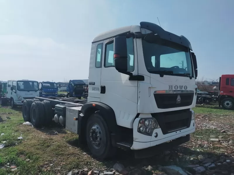 Sinotruk HOWO D5023 tractor China professional second-hand car export