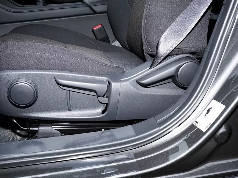 Buy a used Mazda 3 Axela 2023 model from a Chinese auto exporter