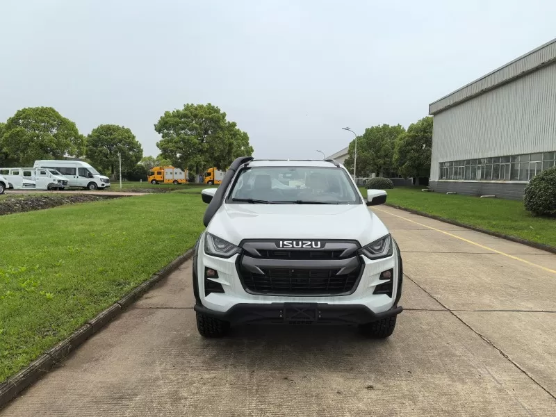 Isuzu RE-MAX 2.5T 8AT Automatic Diesel Pickup | Reliable & Practical from China
