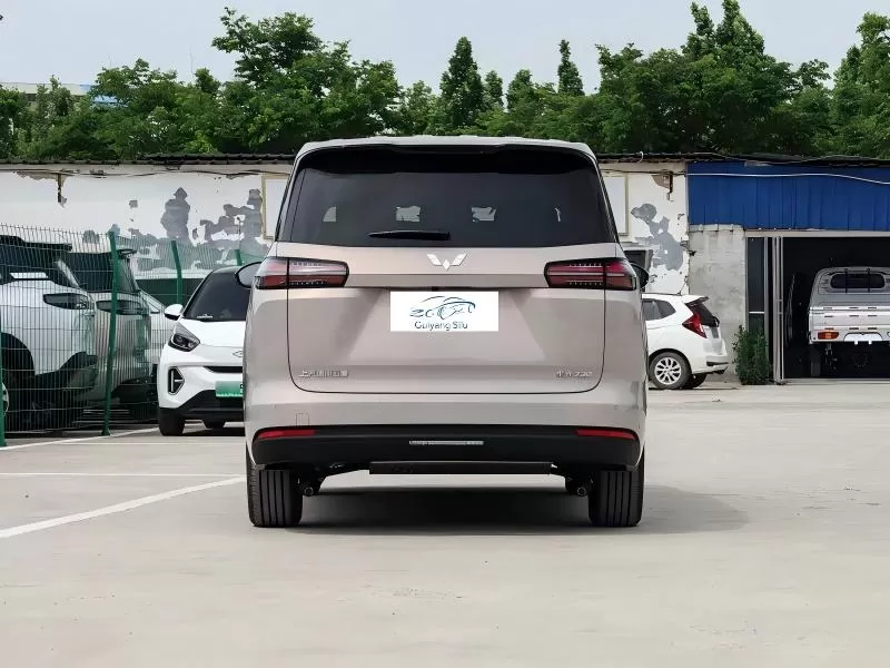 Wuling Starlight 730 2026 1.5T CVT Premium 7-Seat MPV for Family and Passenger Transport