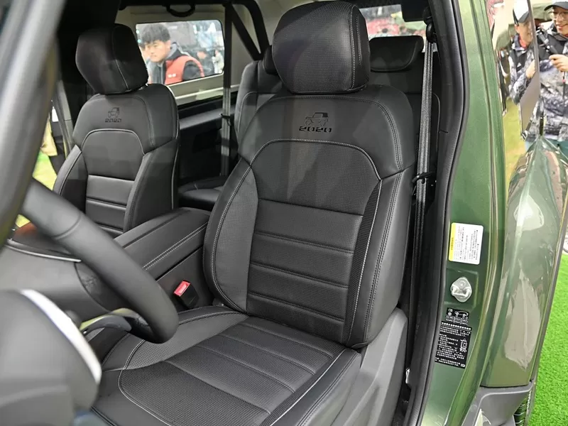 Beijing Off-Road Bj40 MMXXIV 2.0t Tribute MMXX Games Edition Language Used Car Exports