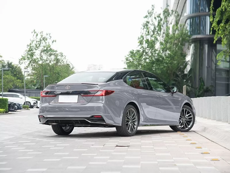 2024 Toyota Camry used hybrid car from China