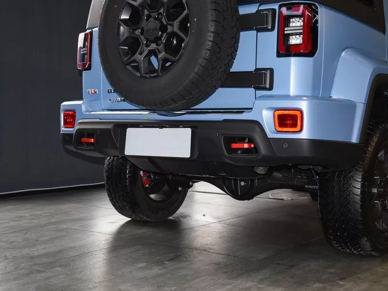 پکن خارج از جاده bj40 2024 2.0d blade hero glory edition