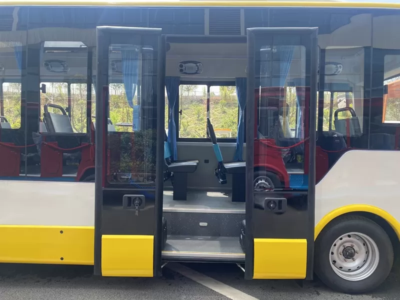 Spot cheap electric buses, 19-seat yellow buses - China second-hand car wholesalers