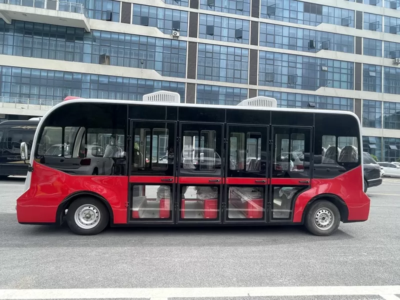 Bulk supply of cheap second-hand electric buses, 17-seat red buses - exported from China