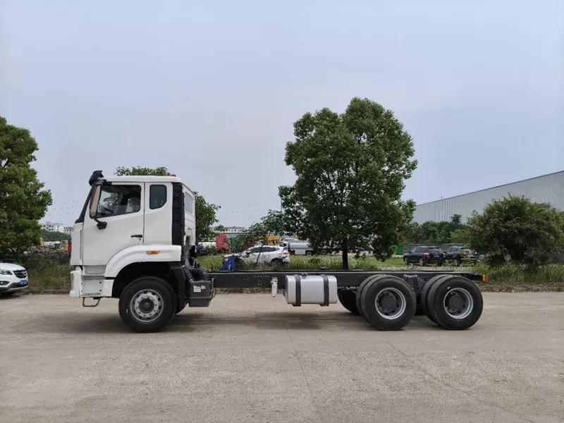 Sinotruk Howo National V tractor Sina Used Car Export