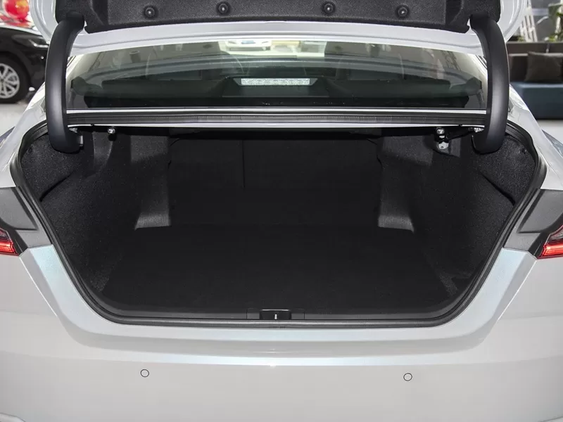 2024 Toyota Camry used hybrid car from China