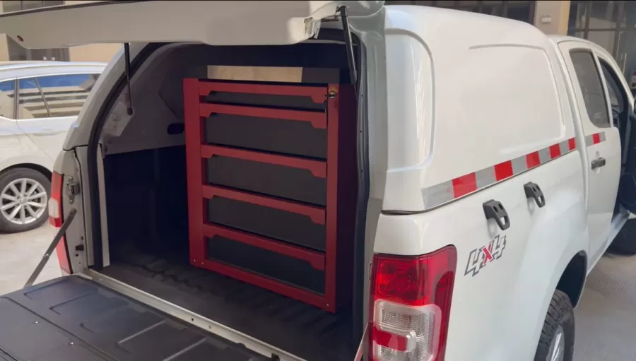 Modified Isuzu Pickup - toolbox