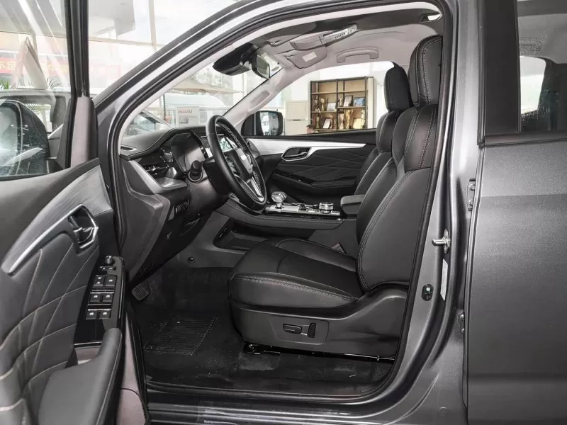 Isuzu D-MAX Cross-Country 3.0T 4X4 Diesel Pickup from China