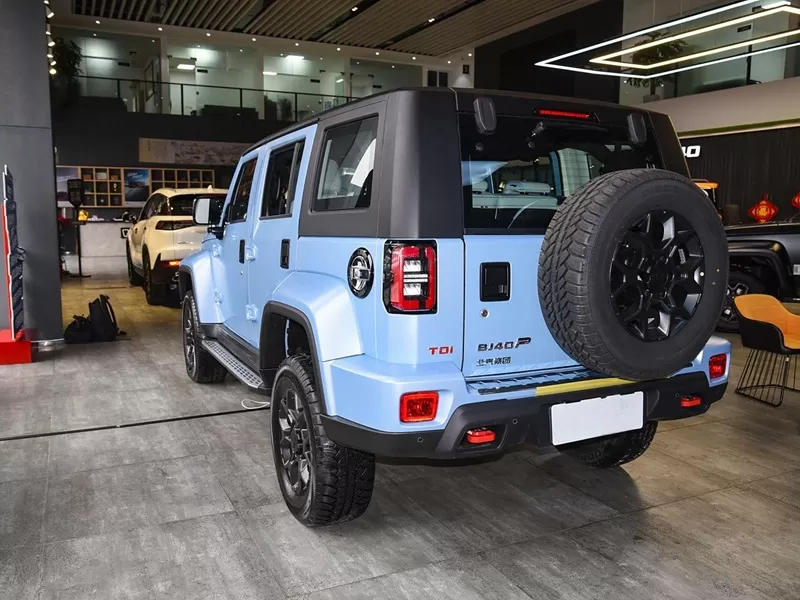 پکن خارج از جاده bj40 2024 2.0d blade hero glory edition