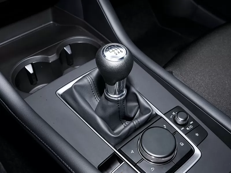 Buy a used Mazda 3 Axela 2023 model from a Chinese auto exporter