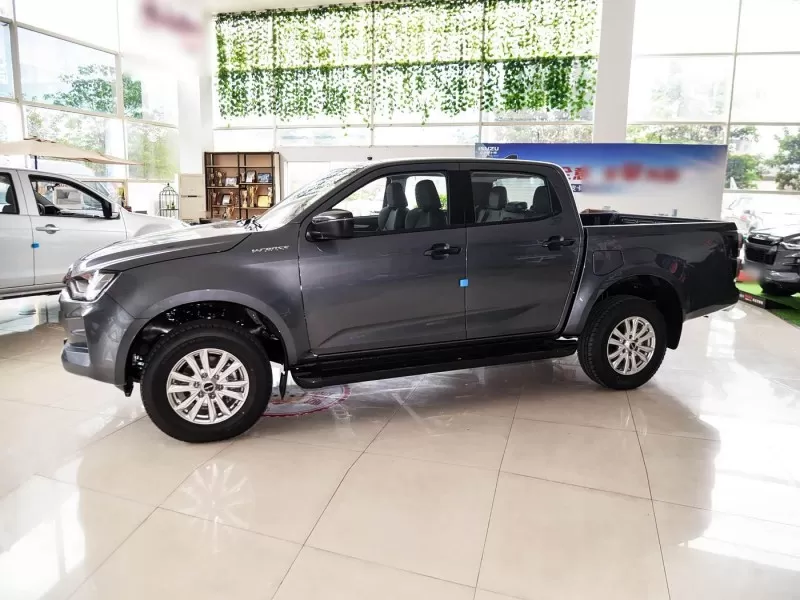 Isuzu D-MAX Cross-Country 3.0T 4X4 Diesel Pickup from China