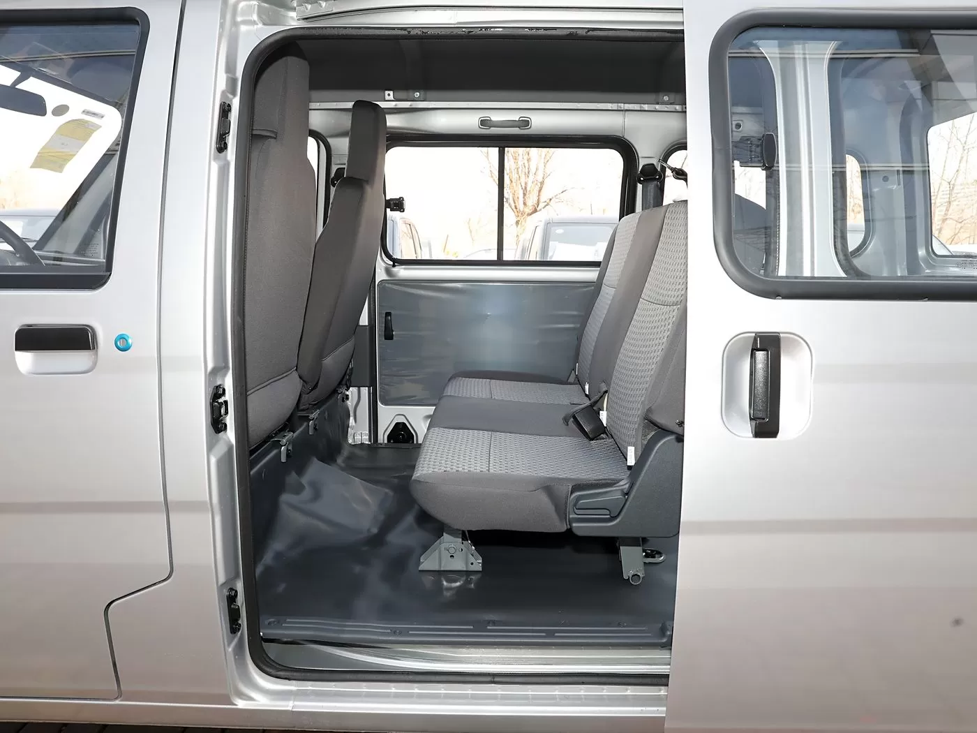 High cost-effective minivans  used small buses