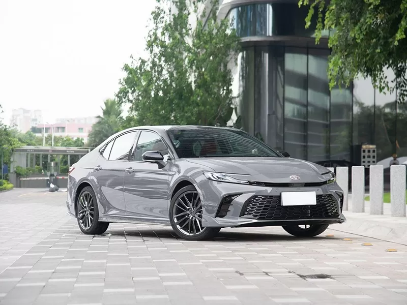 2024 Toyota Camry used hybrid car from China