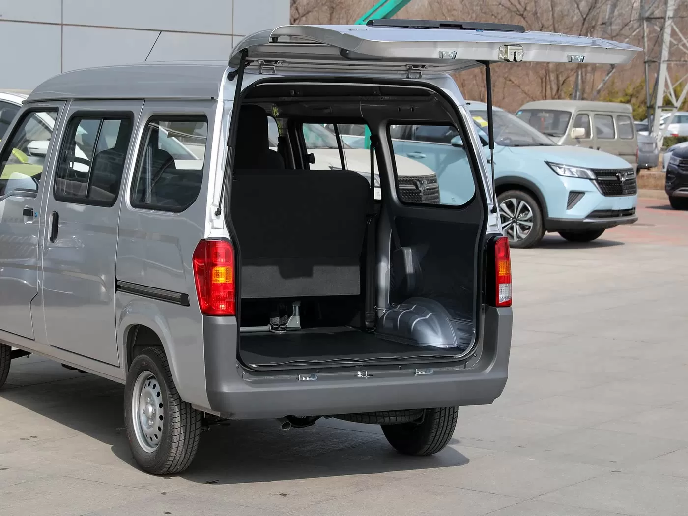 High cost-effective minivans  used small buses