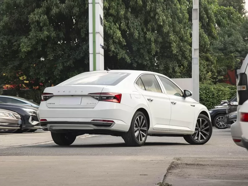 SAIC Volkswagen Skoda Superb 2025 Trung Quốc đã sử dụng Nhà xuất khẩu xe hơi, Bán xe chuyên nghiệp