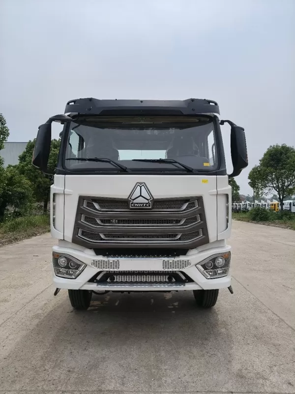 Sinotruk Howo National V tractor Sina Used Car Export