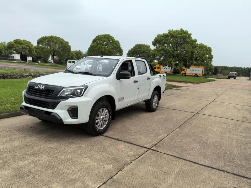 Isuzu RE-MAX 2.5T 8AT Automatic Diesel Pickup | Reliable & Practical from China