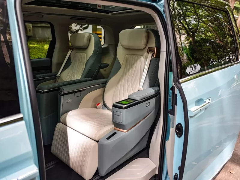 Buy electric used cars SAIC Maxus medium and large MPV Cars from China