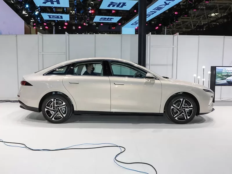 Roewe D7 second-hand electric, good and cheap Chinese electric cars for sale