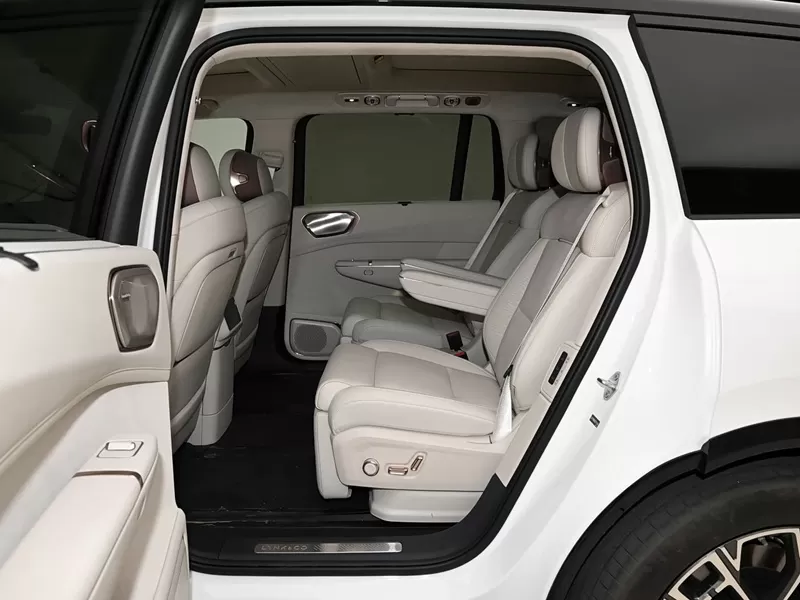 Lynk & Co 900 Large Hybrid SUV Used Export