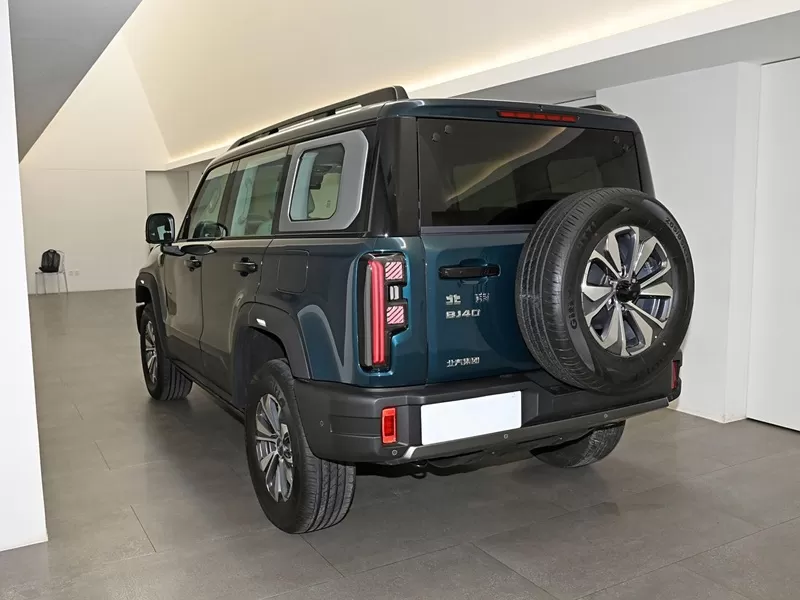 پکن خارج از جاده bj40 2024 2.0t city hunter glory edition suv استفاده شده برای فروش